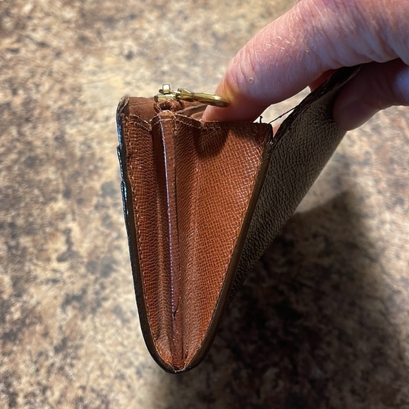 Louis Vuitton Wallet - Picture 8 of 12